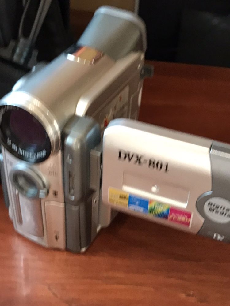 Видео камера Sony DVX-801 с сумкой компактная