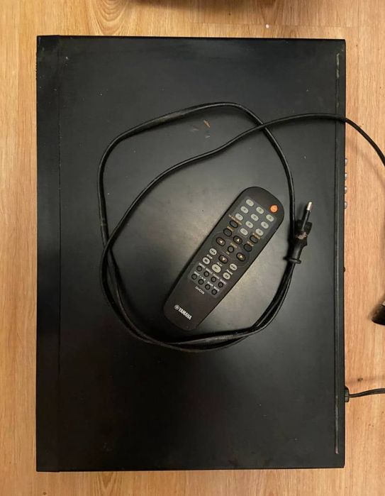 DVD-плеєр Yamaha DVD-S661MK2 з пультом