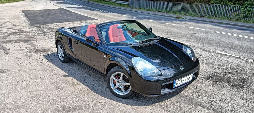 Toyota MR2 Efektowny egzemplarz z SMT