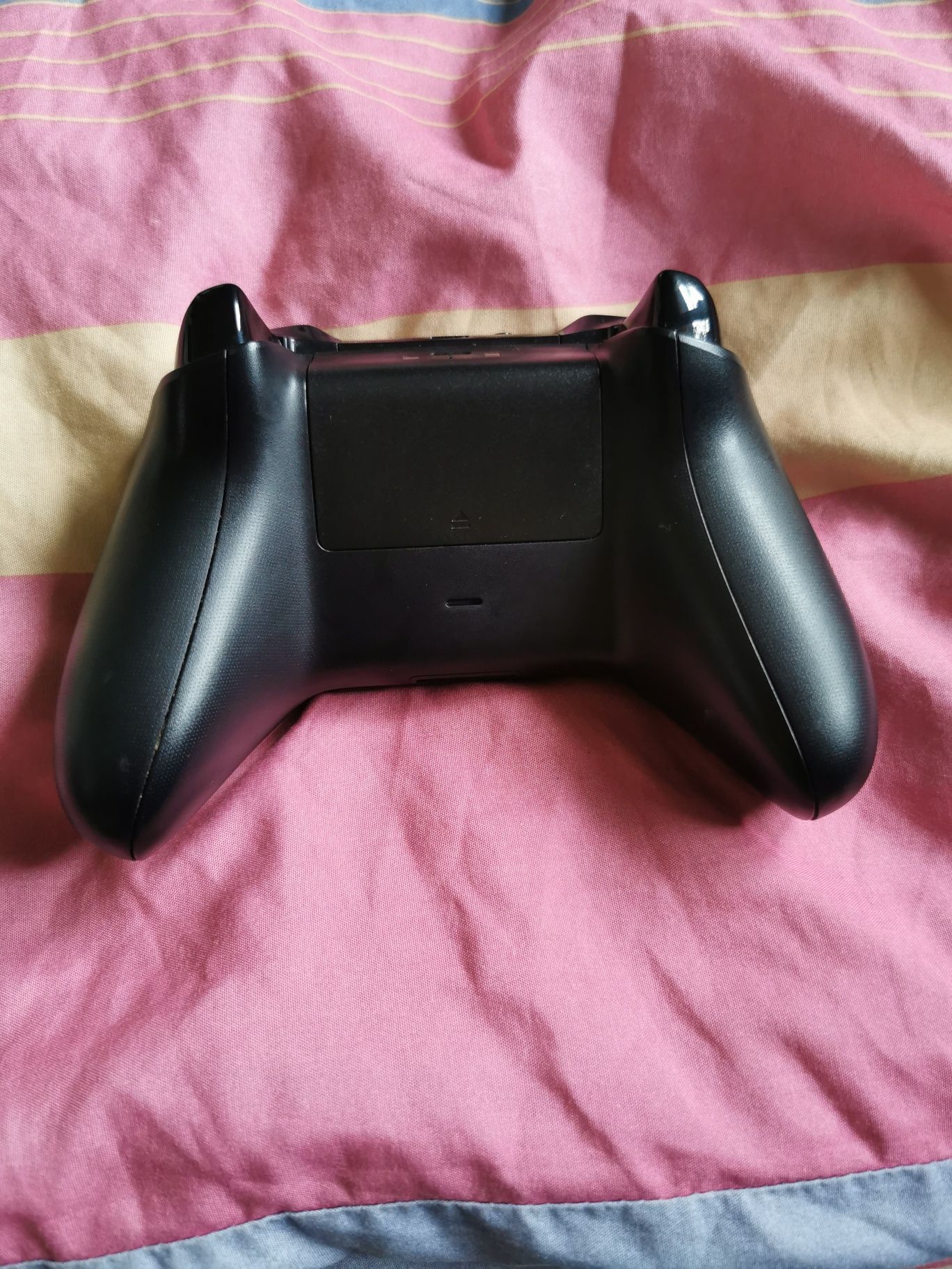 Pad bezprzewodowy Xbox One Series X model 1708 Bluetooth