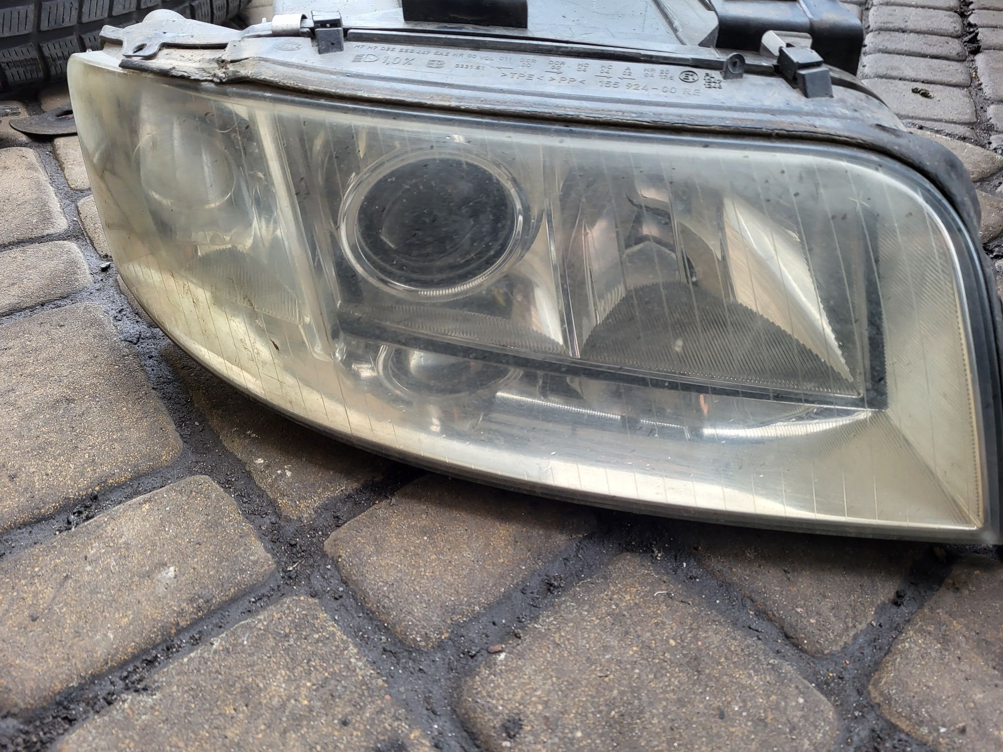 Lampa przednia audi a6 c5 soczewka oryginalna uchwtyt całe 03r