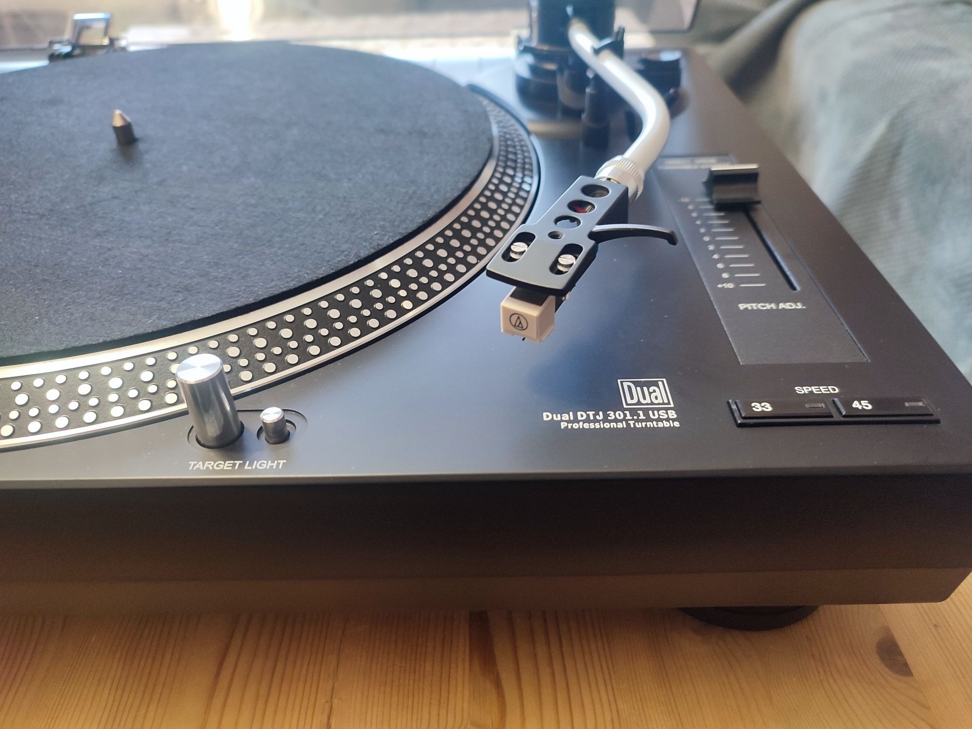 Gramofon Dual DTJ 301.1 USB