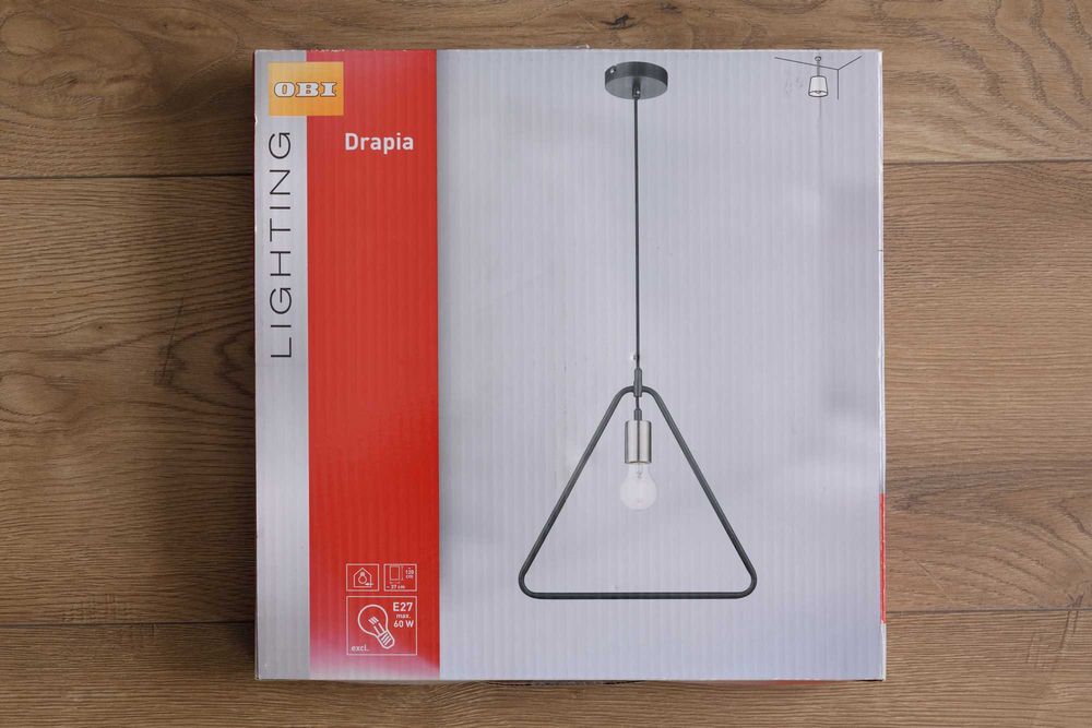 Lampa wisząca Obi Drapia Trójkątna Czarna, Śr. 37cm- Stan Bardzo Dobry
