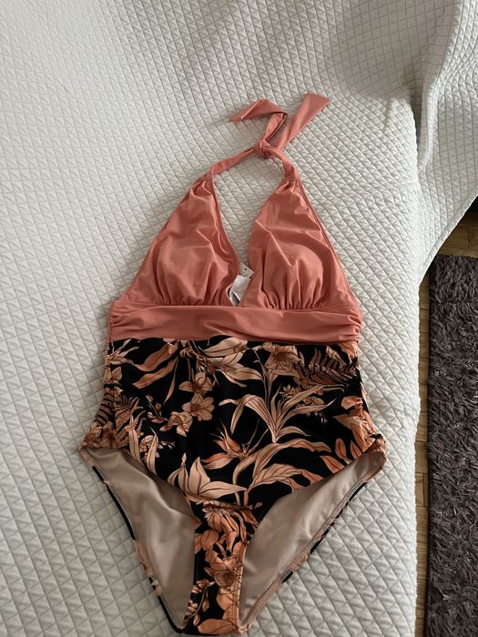 Kostum kapielowy jednoczęściowy