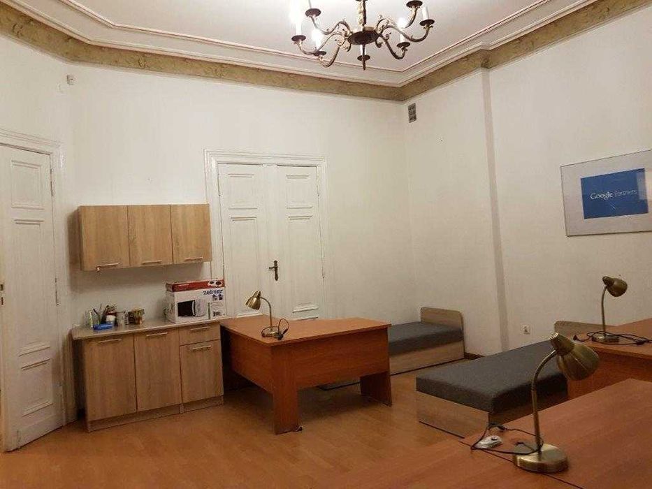 mieszkanie 1sze piętro 4 pokoje  141 m2  centrum Gliwice,