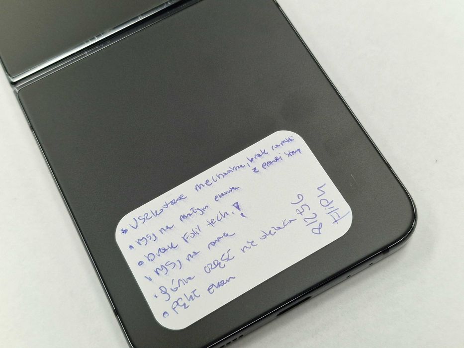 Samsung Galaxy Z Flip4 8GB/ 256GB/ uszkodzony wyświetlacz/ czytaj