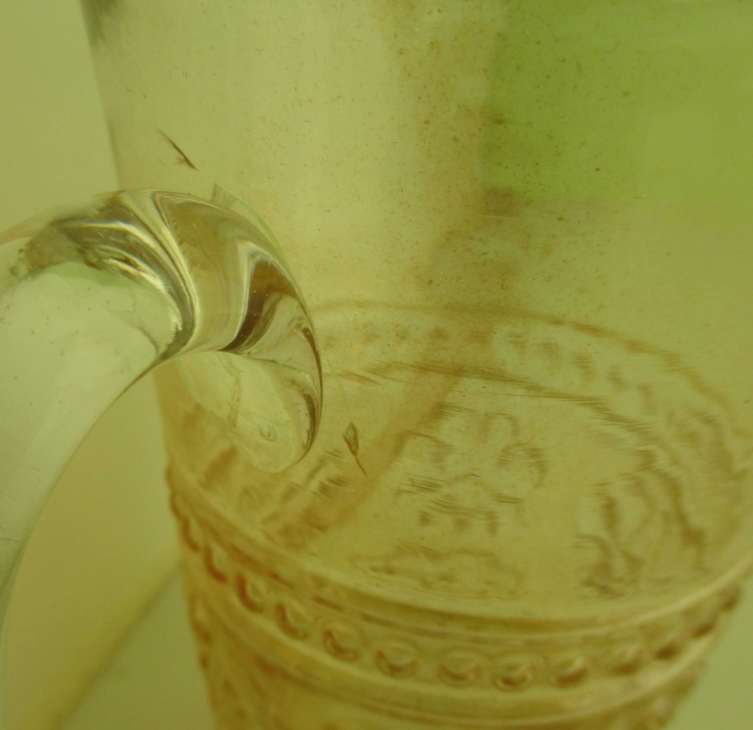 Caneca e Cálice Antigos em Vidro Casca de Cebola