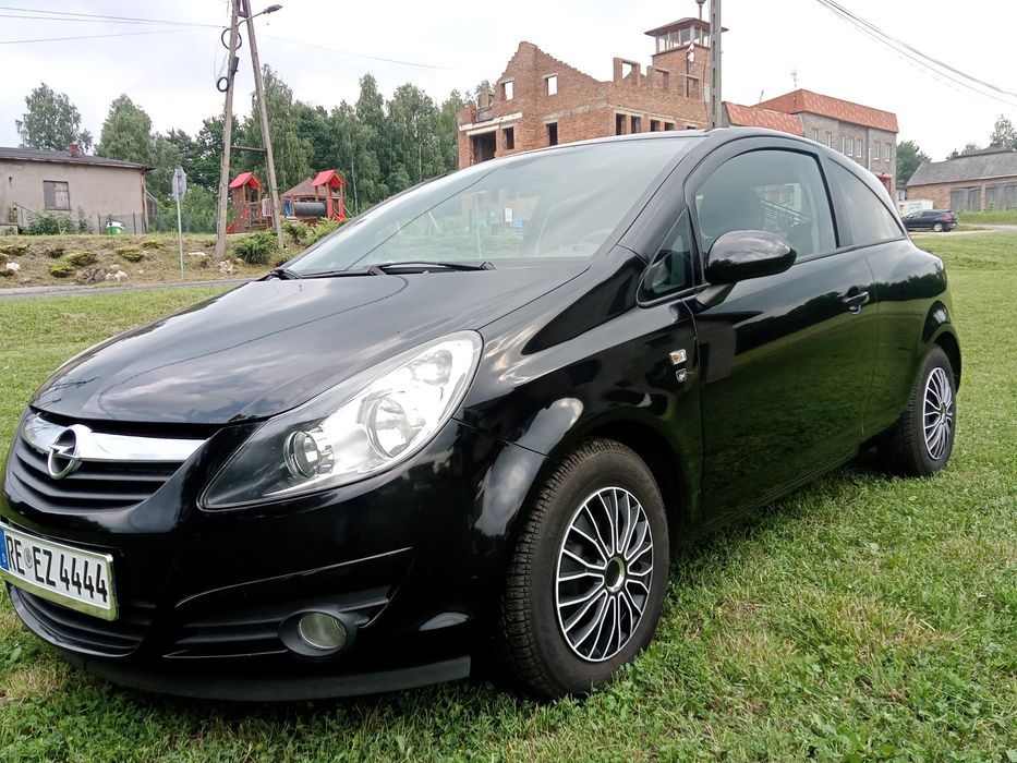 Opel Corsa 1 4 Benzyna Full Opcja Bezwypadkowy Świeżo Sprowadzony