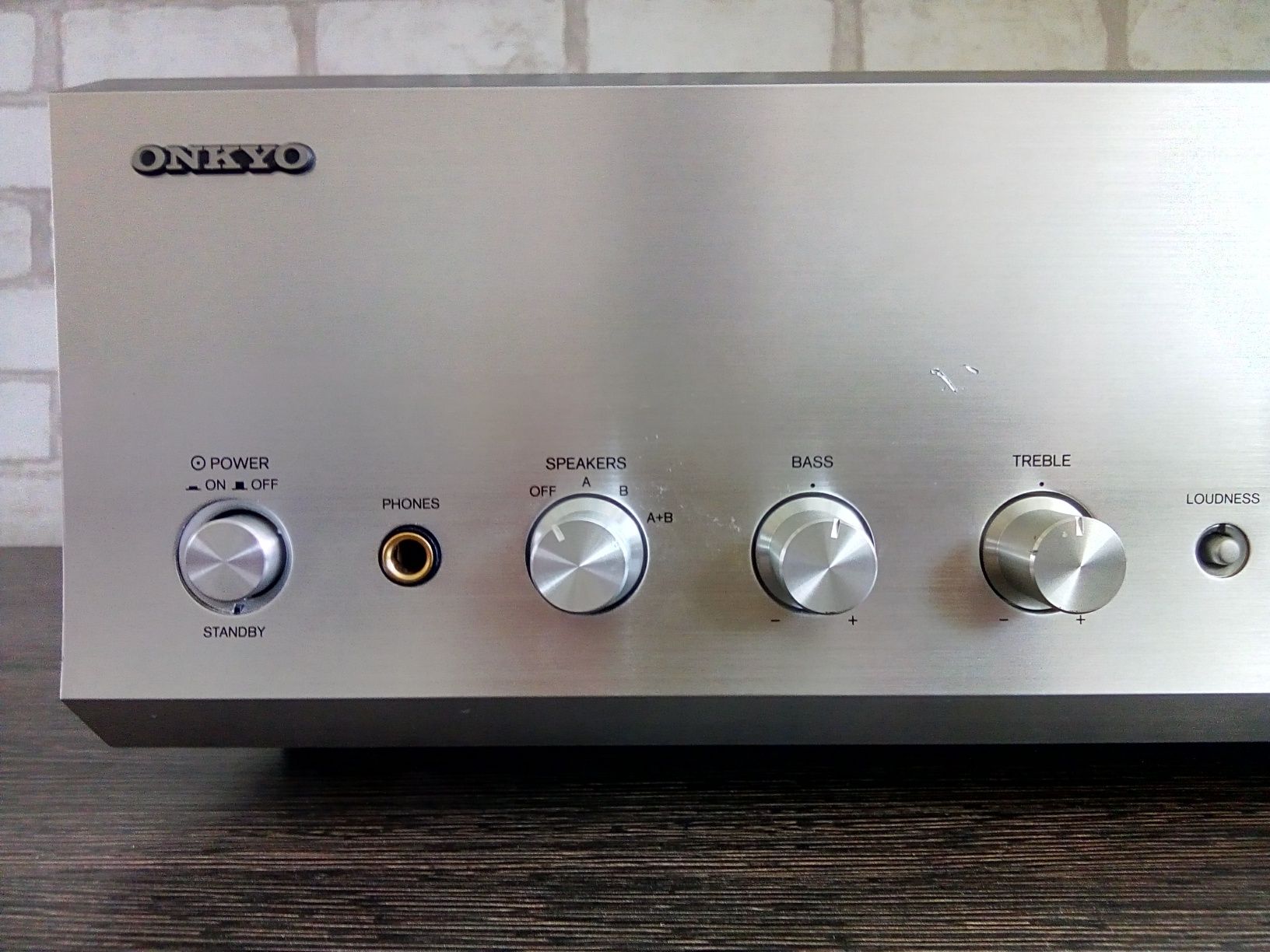 Onkyo A-9755 integrated amplifierг 2005-08  (DEFECT))