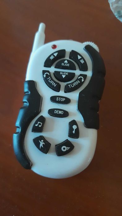 Дитячий робот із дистанційним керуванням! Стан Нового!!!