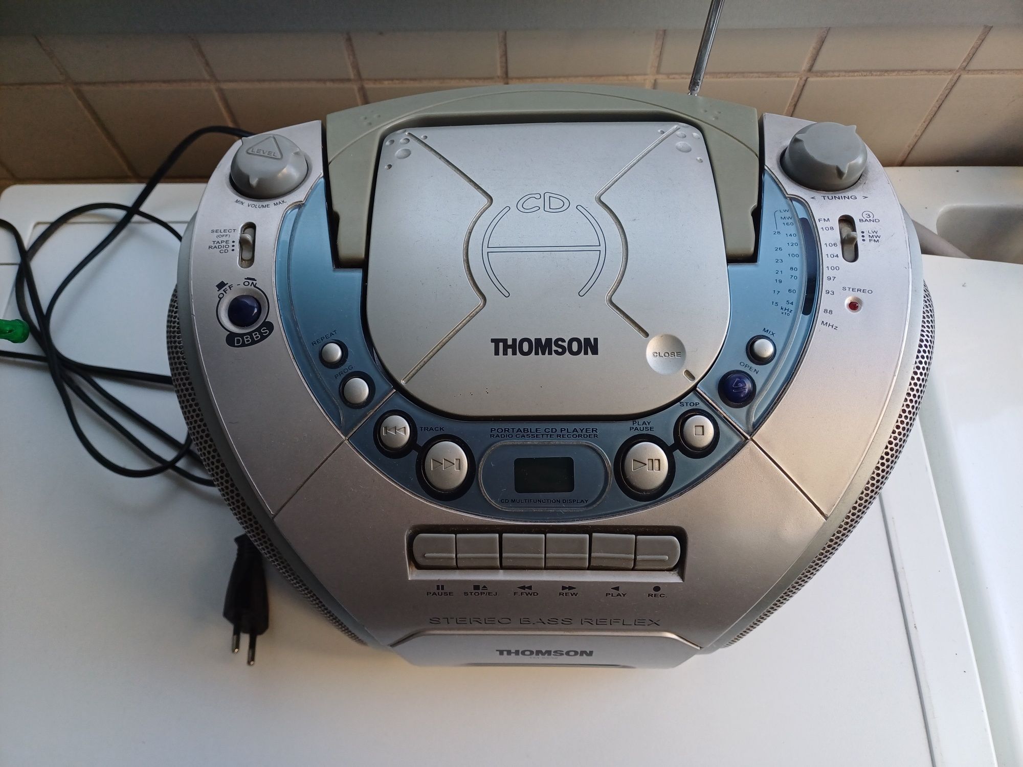 Rádio com leitor de CDs/cassetes da THOMSON