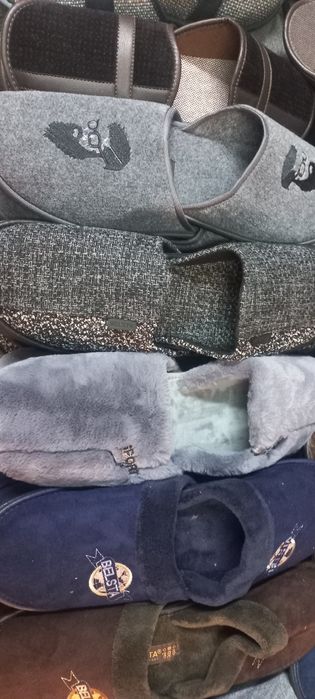 Чоловічі теплі капці