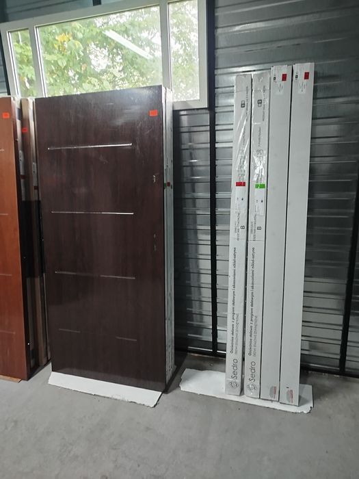 Drzwi zewnętrzne metalowe