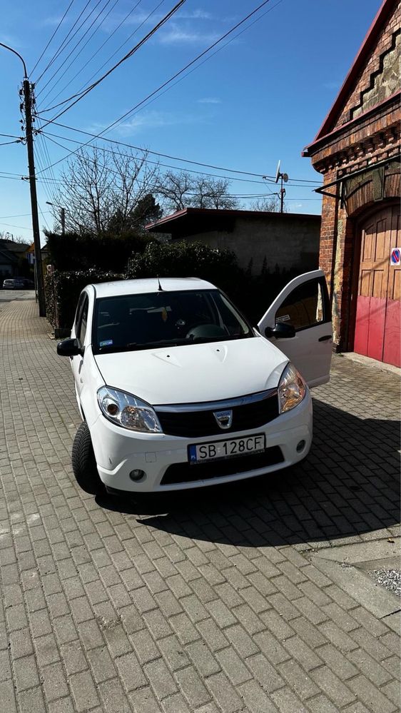 Dacia Sandero 2011