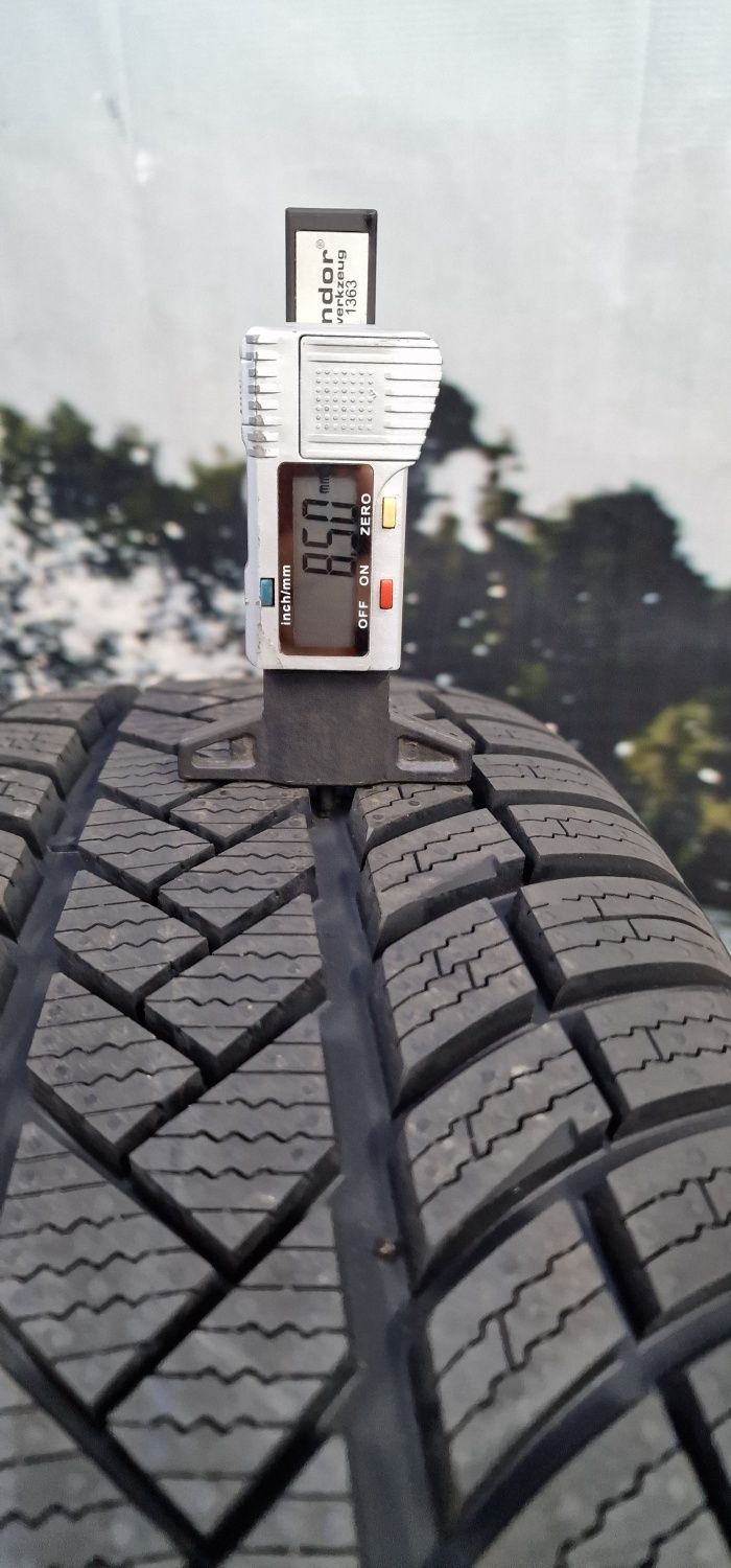 P22 4 x 225/60R18 Vredestein WintRac Pro 104V XL opony zimowe nowe