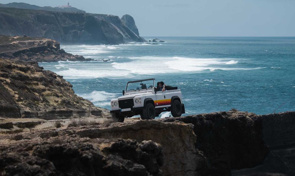 Aluguer Carro Jipe Clássico Land Rover Defender Eventos e Casamentos