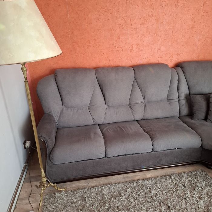 Sofa duża  łatwa w utrzymaniu czystości.