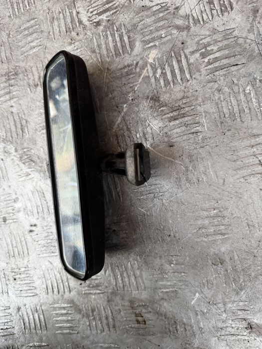 Зеркало в салон Тойота королла 08год toyota corolla e15