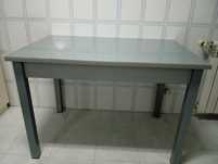 Mesa de cozinha em vidro