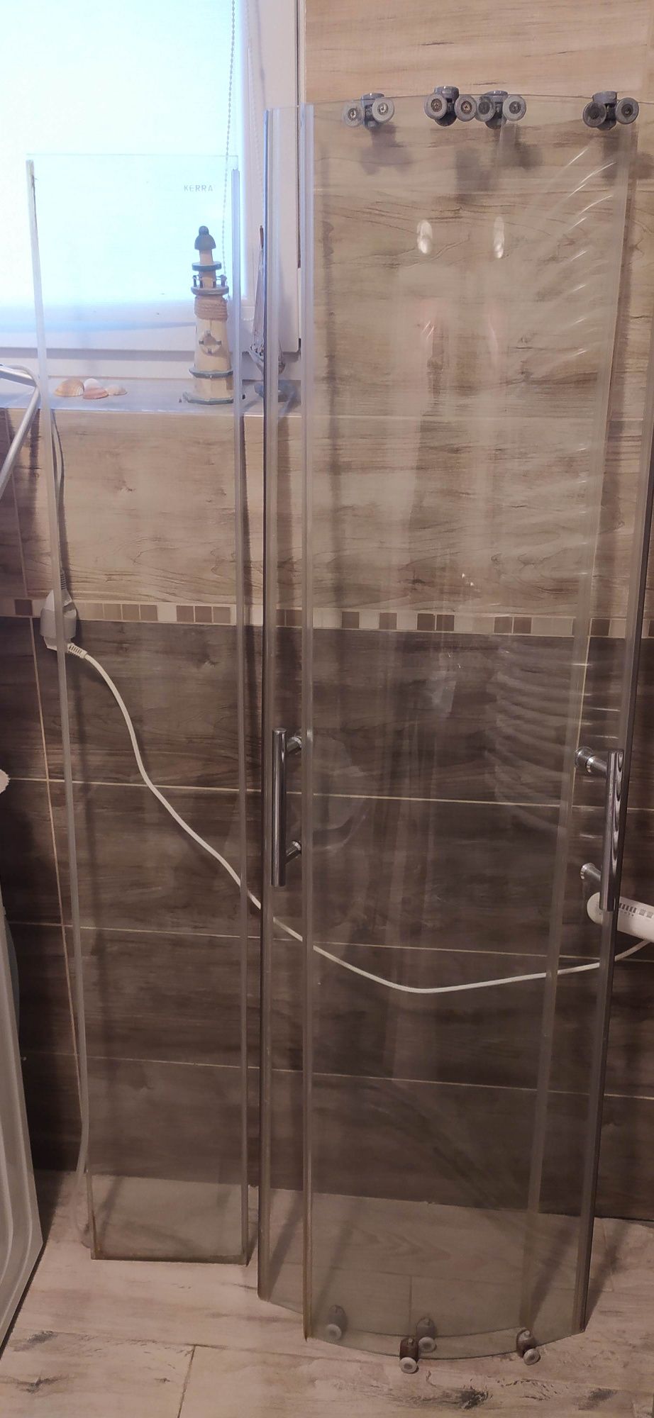 Drzwi ( szyba ) kabiny prysznicowej łuk 410/398 wys. 1625mm