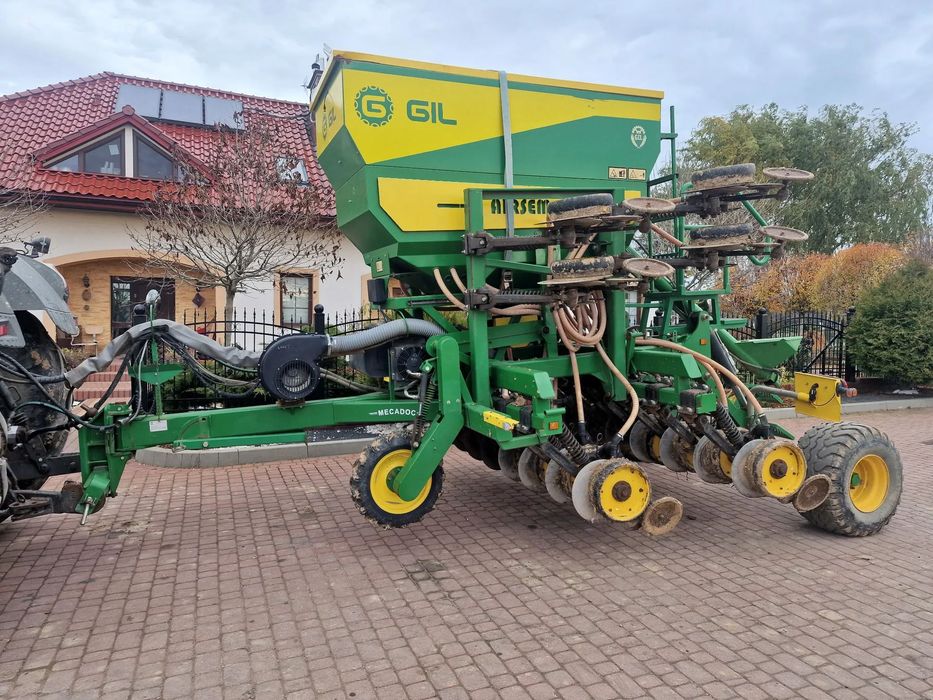 Gil , 4m, 2015r, strip till  , siewnik bez orkowy