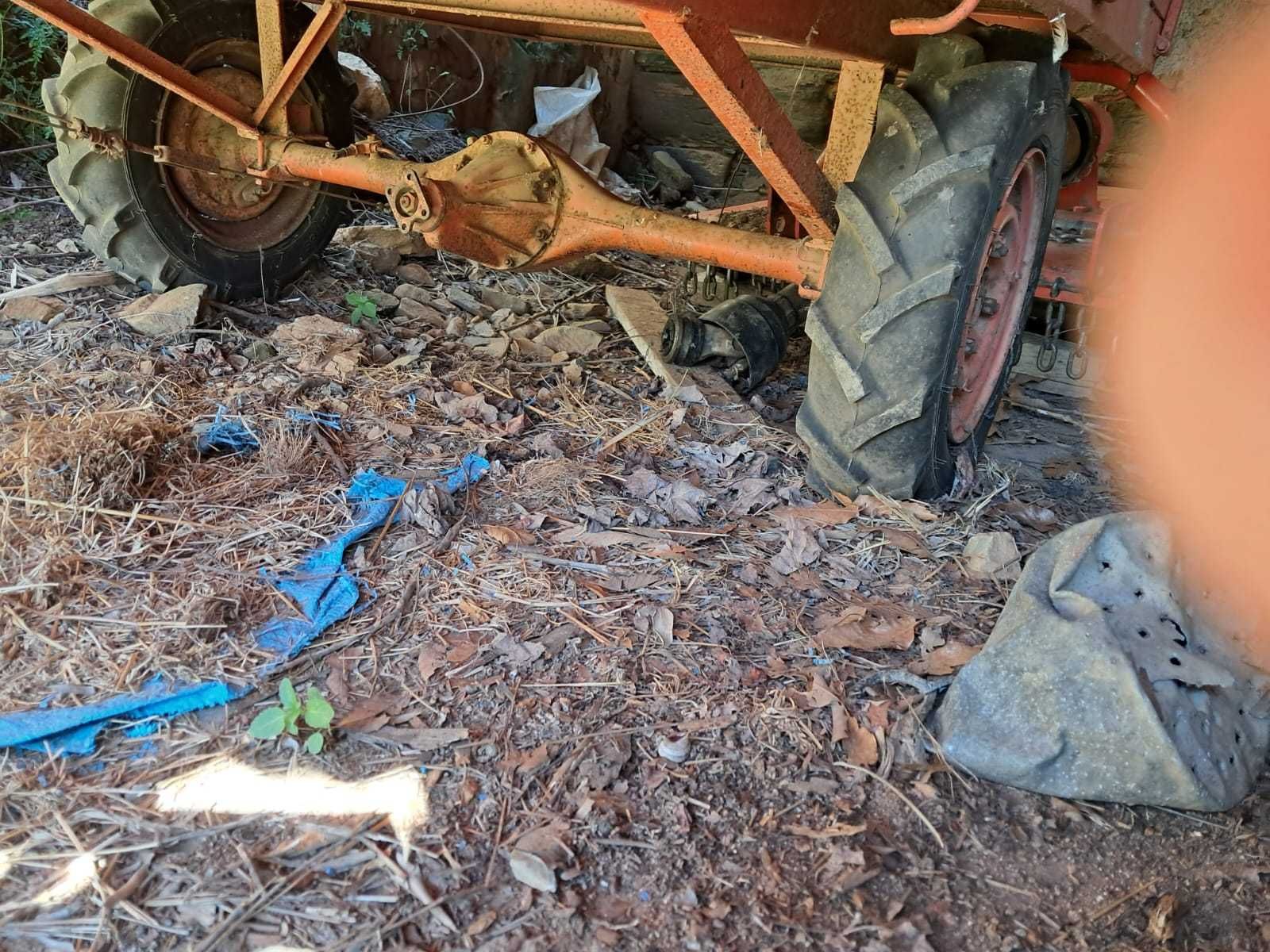 Reboque de trator usado