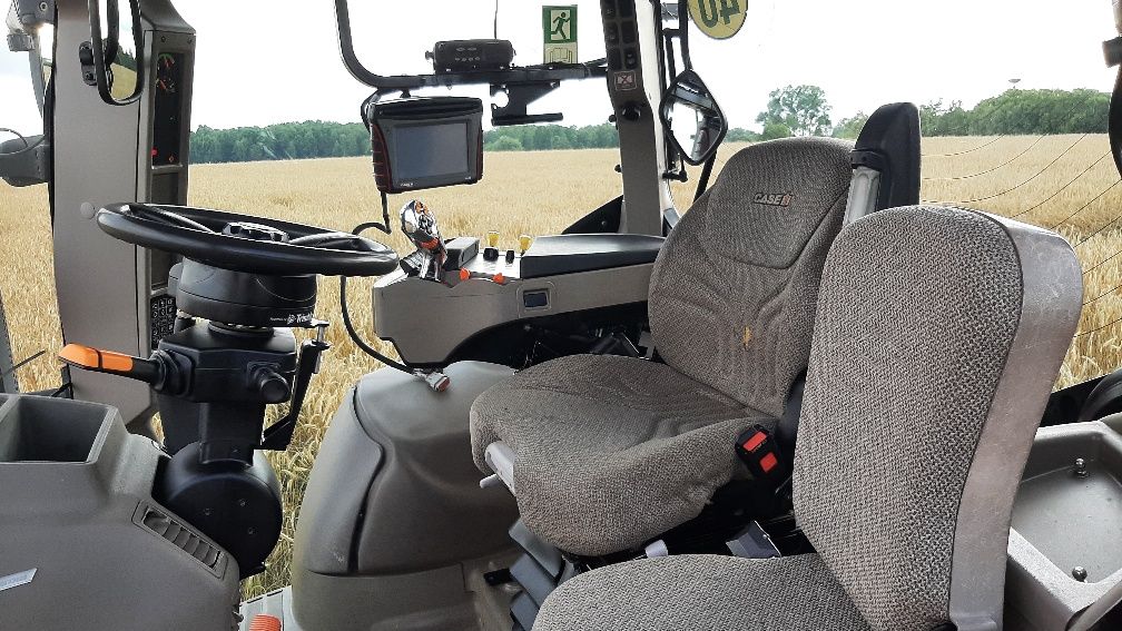 Case Puma 225 tuz+wom z Niemiec