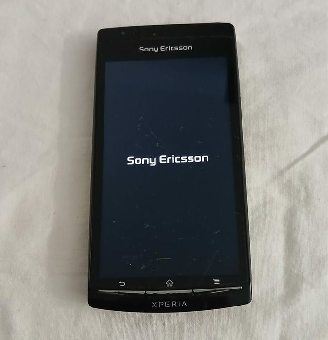 Sonny Ericsson Antigo usado algumas marcas de uso