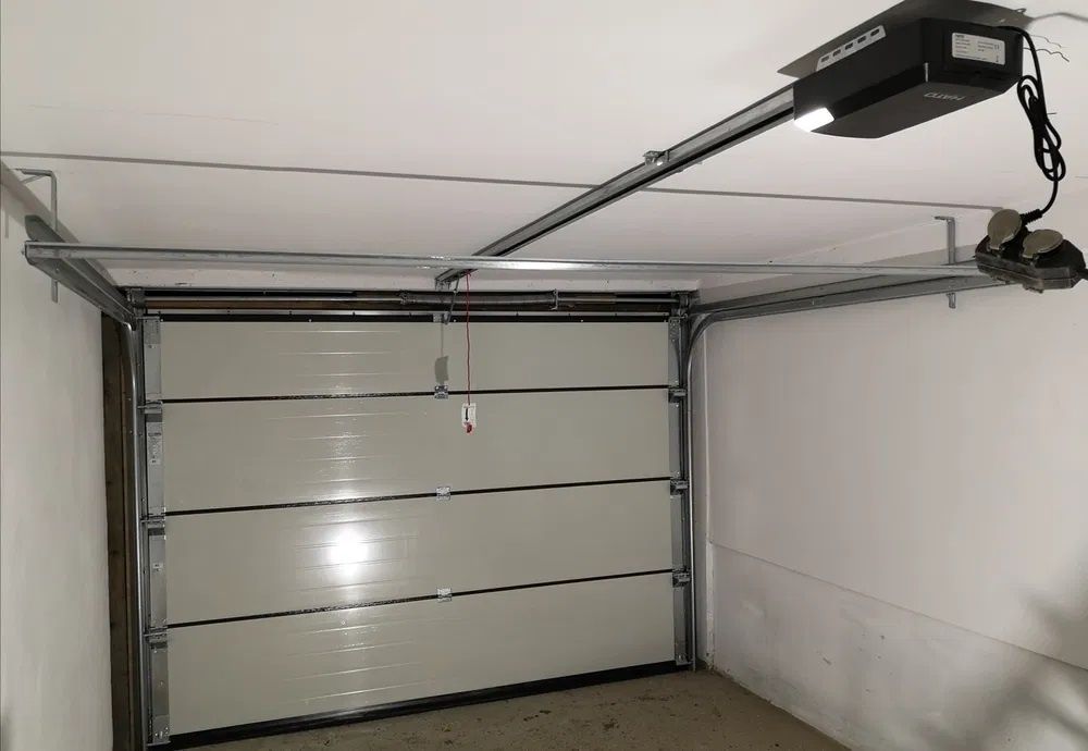 Brama garażowa segmentowa FAKRO 2750X2125 BRĄZ , BIAŁA, ANTRACYT