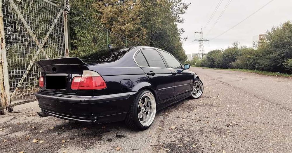 Felgi z rantem R18 5X120 do BMW  8,5J ET25  + 9,5j ET20