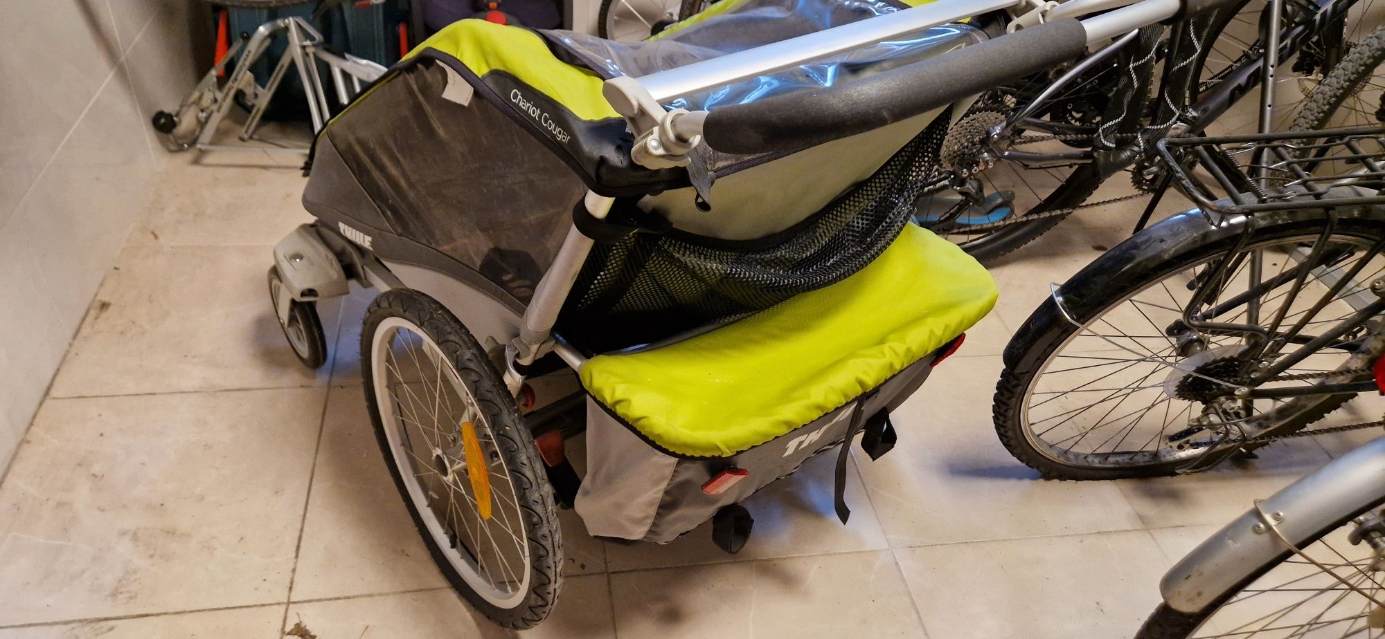 Thule chariot 2 . Przyczepka rowerowa s osobowa. Zielona