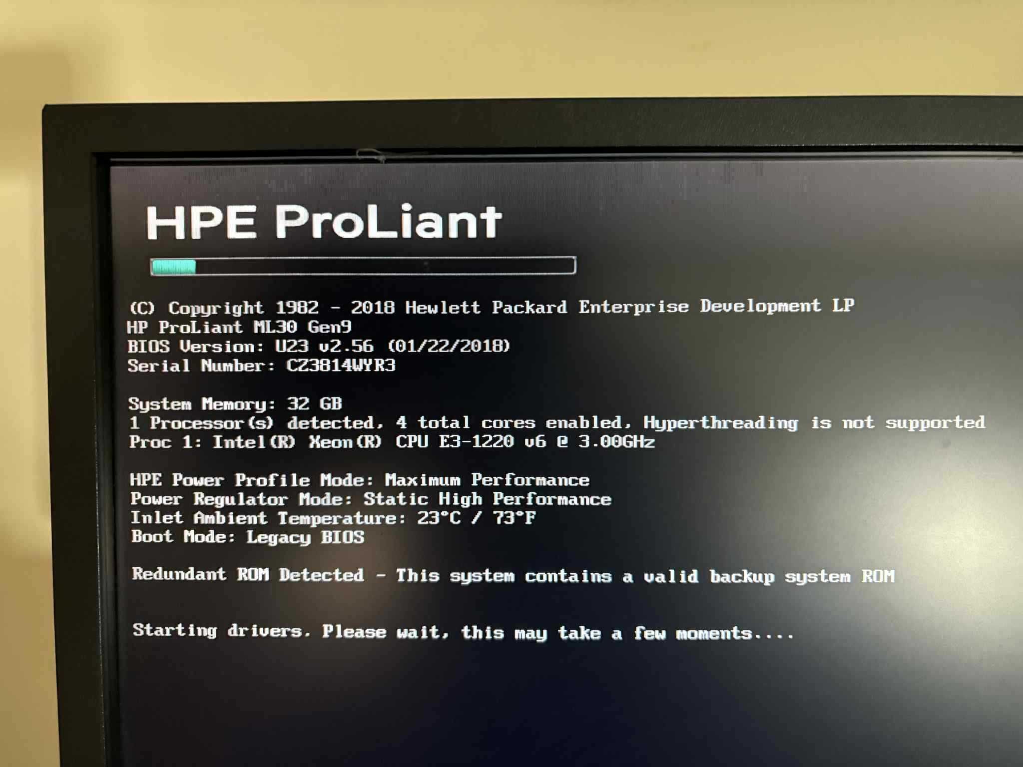 Servidor HP a funcionar na perfeição 32GB memoria