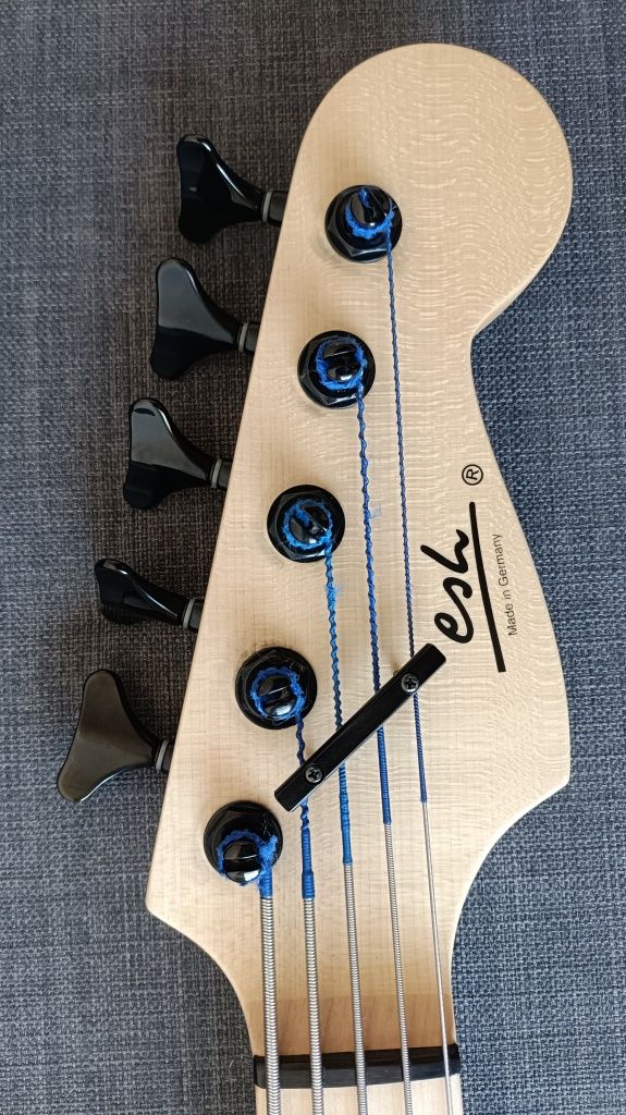 Baixo Esh Notorious 5 Strings Jazz Bass