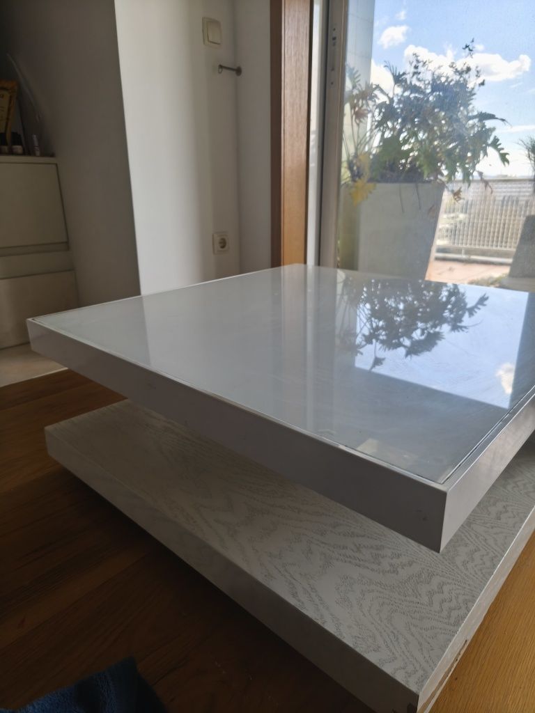 Mesa de centro branca
