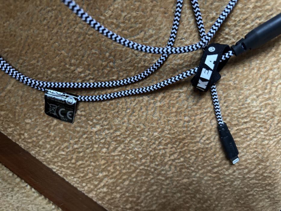 Кабель для зарядки айфона