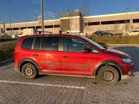 Volkswagen Touran VW Touran Cross drugi właściciel, kupiony w polskim salonie