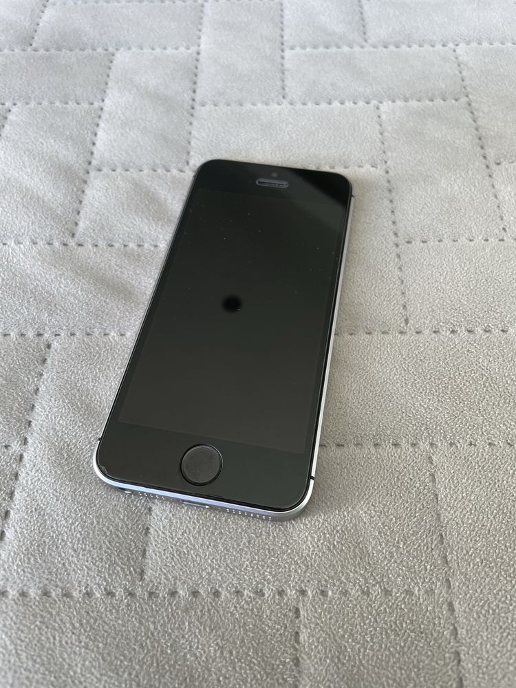 iPhone SE 128 GB como novo