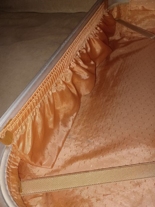 Mala de viagem vintage Delsey com chaves