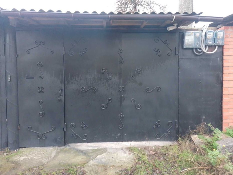 Здаю  гараж на Вітряних горах .