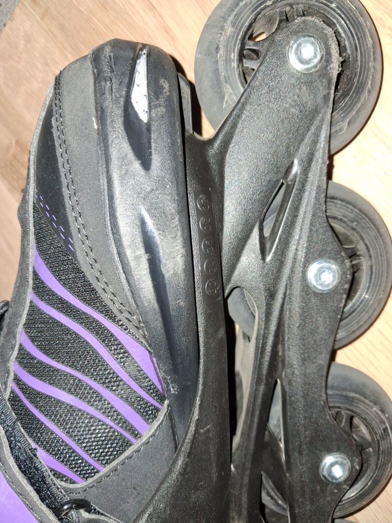 Rolki regulowane prawie nowe 33-37