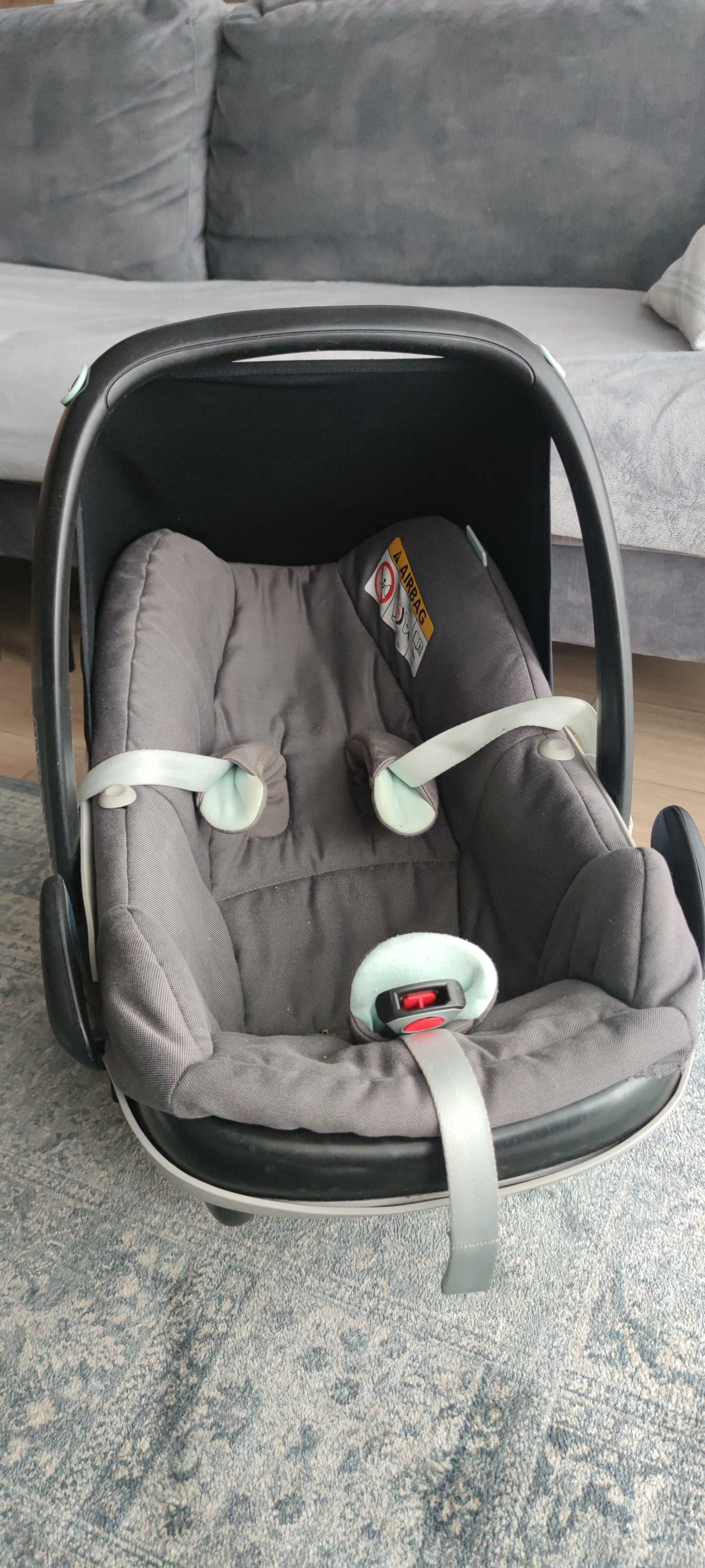 Fotelik samochodowy nosidełko dla niemowlaka Maxi Cosi pebble plus