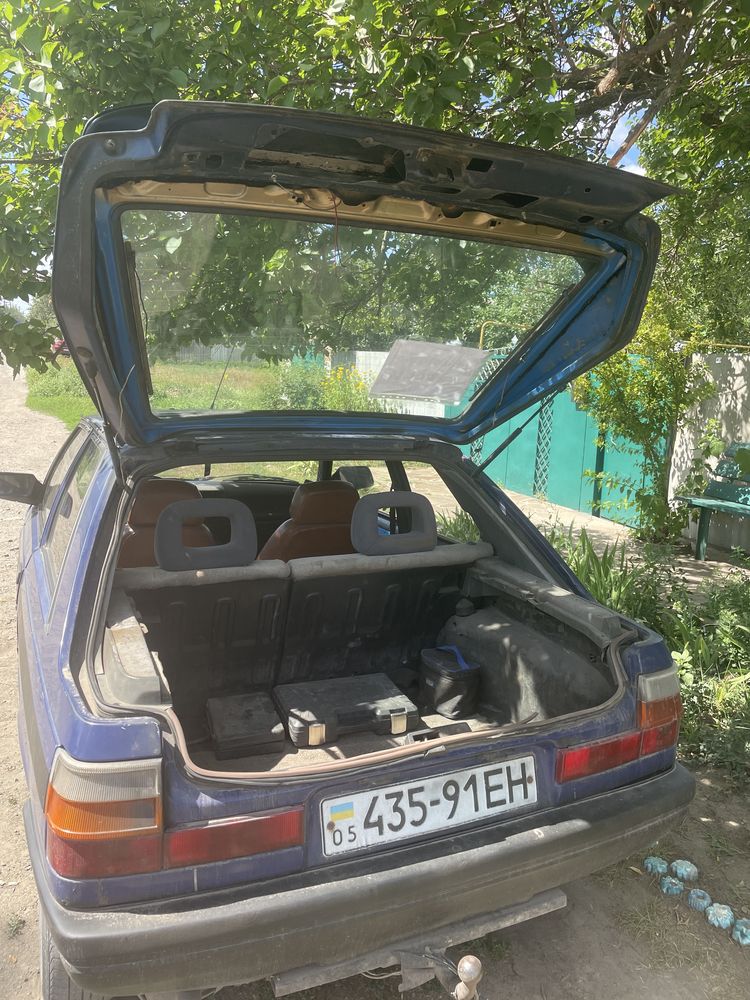 Продам Старенькую но Бодрую Рено