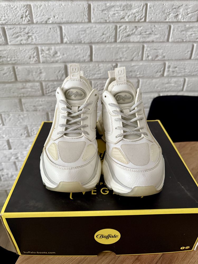 Buffalo BINARY ATHENA - Sneakersy - biały rozm.39