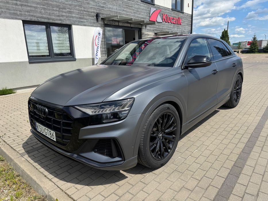 Audi Q8 Stylizacja SQ8, oklejony Mat. Salonowy
