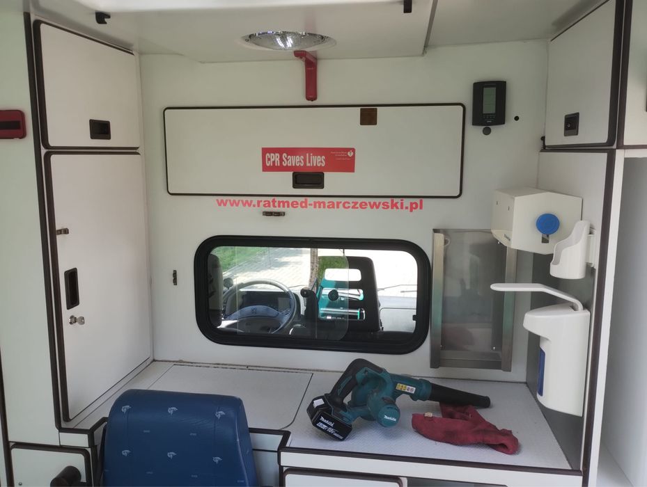 Karetka  Ambulans Kamper, mobilny warsztat
