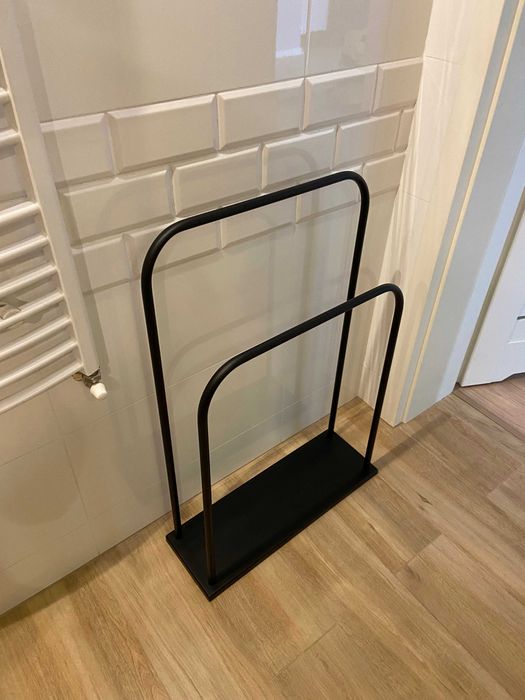 Stojak na ręczniki LOFT metalowy łazienkowy