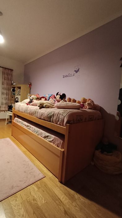 Cama de criança dupla +colchões