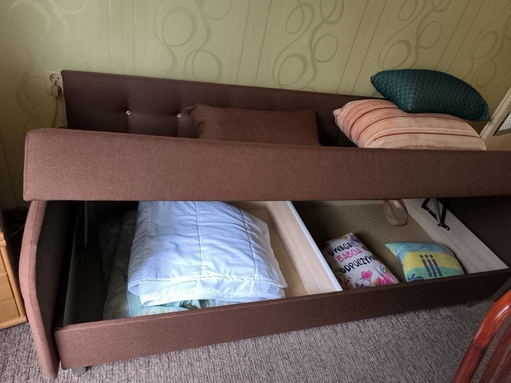 REZERWACJA Sofa bordowa, tapczan, pojemnik na pościel, kryształki