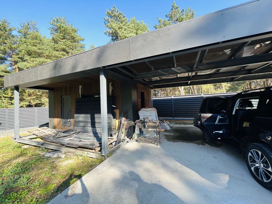 Продам участок в Обуховке в сосновом лесу с недостроем