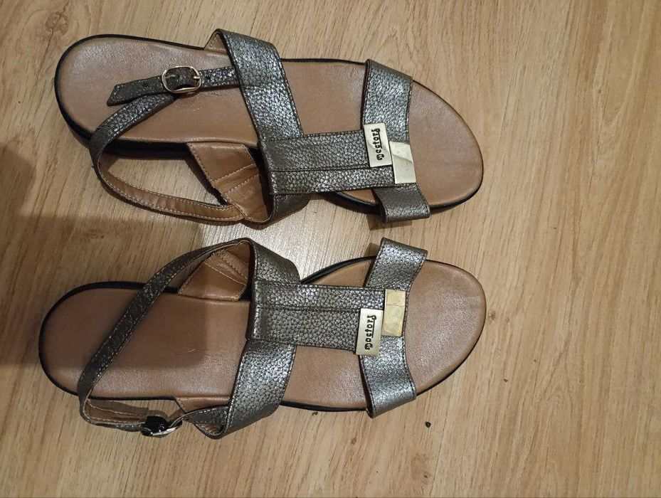 Продам НОВЫЕ женские сандалии